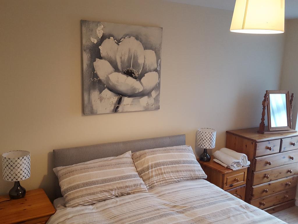 Castleton Gardens Apartment